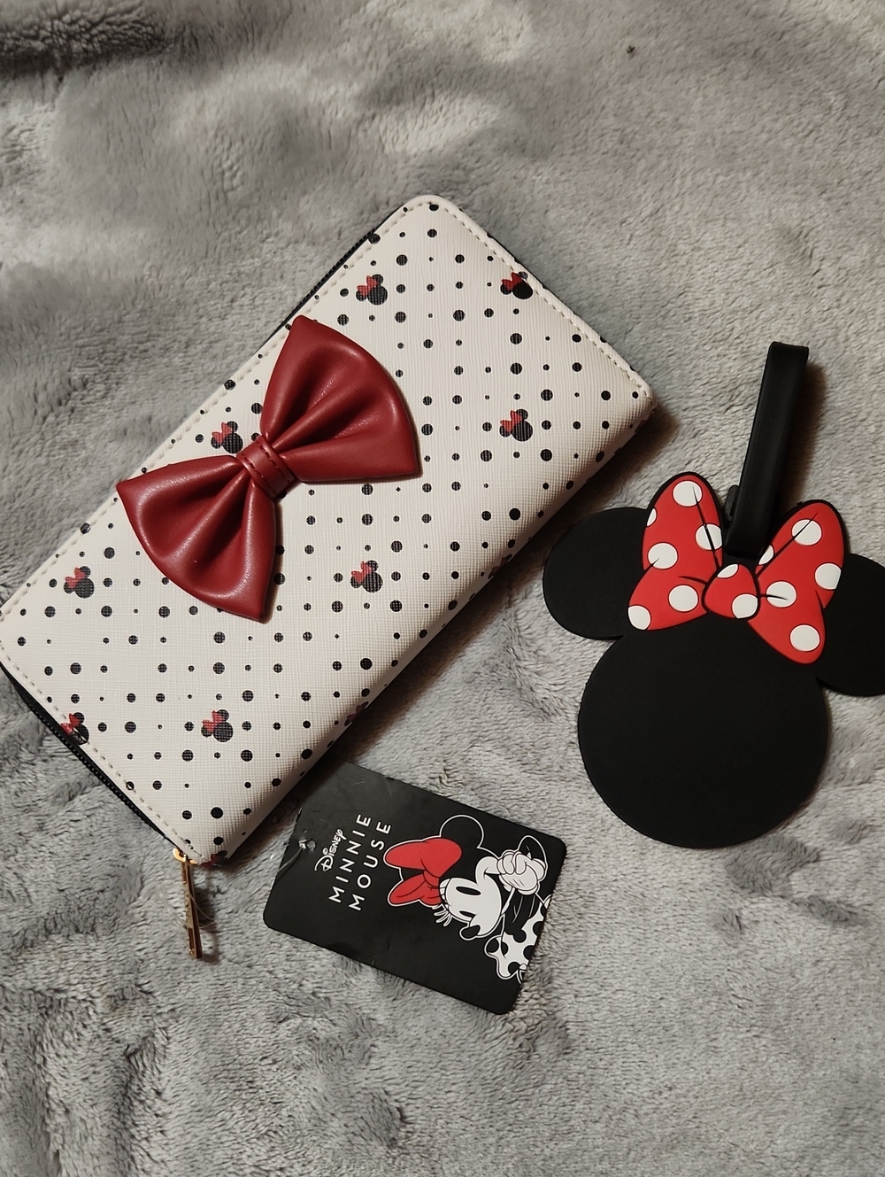 Minnie Mouse Polka Dot Bow Wallet & Luggage Tag